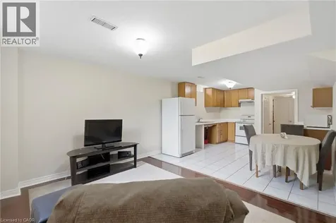 2205 Shaftesbury Court Oakville ON L6H 6C6