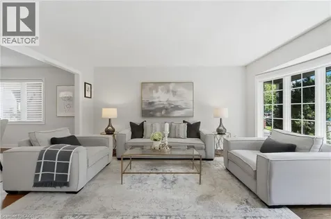 2205 Shaftesbury Court Oakville ON L6H 6C6