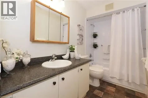 40 Tannery Street East Cambridge ON N3C 2B9