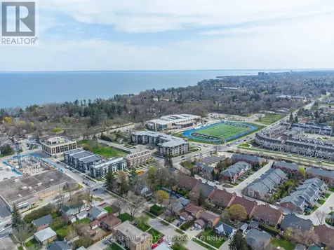 212 Kerr Street Oakville (co Central) ON L6K 3B1