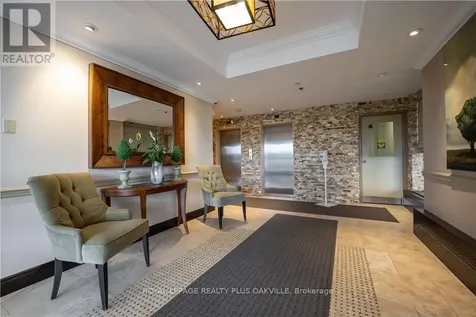 212 Kerr Street Oakville (co Central) ON L6K 3B1