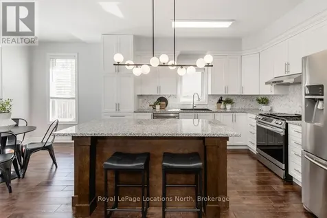 11 Christy Drive Wasaga Beach ON L9Z 1S7