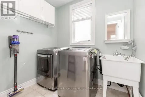 11 Christy Drive Wasaga Beach ON L9Z 1S7