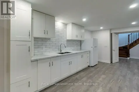 5 Christy Drive Wasaga Beach ON L9Z 1C8