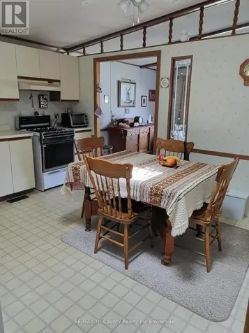 21 5th Street Norfolk ON N4B 2W6