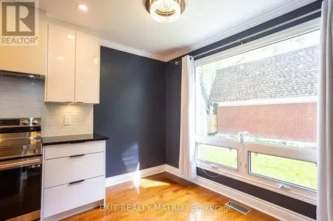 116 Rutherford Court Ottawa ON K2K 1N5
