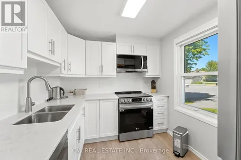 1765 Lamoureux Drive Ottawa ON K1E 2N5