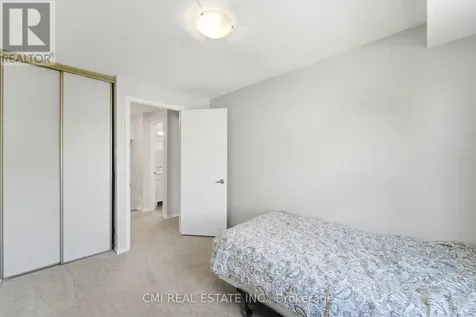 1765 Lamoureux Drive Ottawa ON K1E 2N5