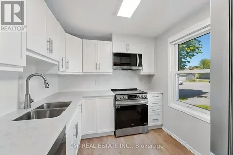 1765 Lamoureux Drive Ottawa ON K1E 2N5