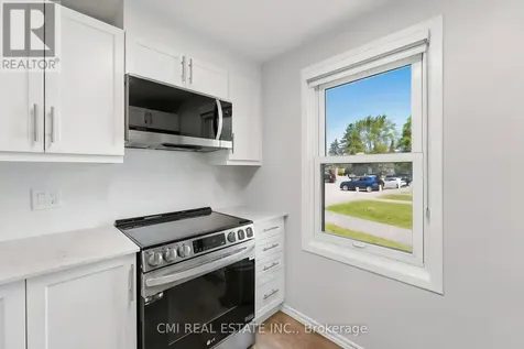 1765 Lamoureux Drive Ottawa ON K1E 2N5