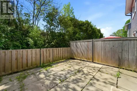 1765 Lamoureux Drive Ottawa ON K1E 2N5