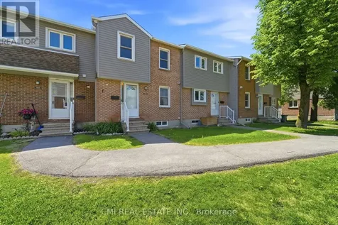 1765 Lamoureux Drive Ottawa ON K1E 2N5