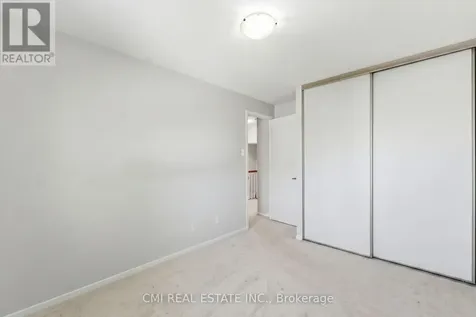 1765 Lamoureux Drive Ottawa ON K1E 2N5