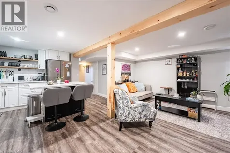 12 Cypress Street St. Catharines ON L2N 4L9