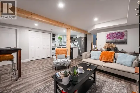 12 Cypress Street St. Catharines ON L2N 4L9