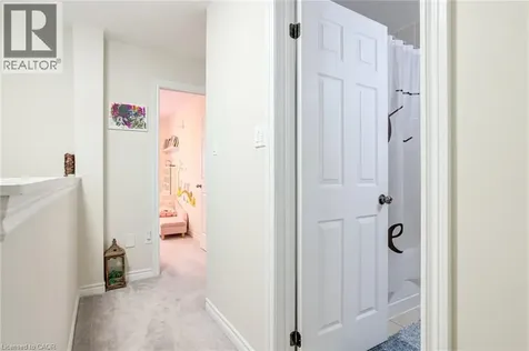 7 Sirente Drive Hamilton ON L9A 0B4