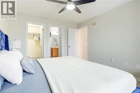 7 Sirente Drive Hamilton ON L9A 0B4