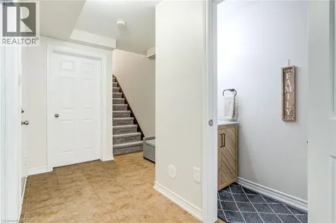 7 Sirente Drive Hamilton ON L9A 0B4
