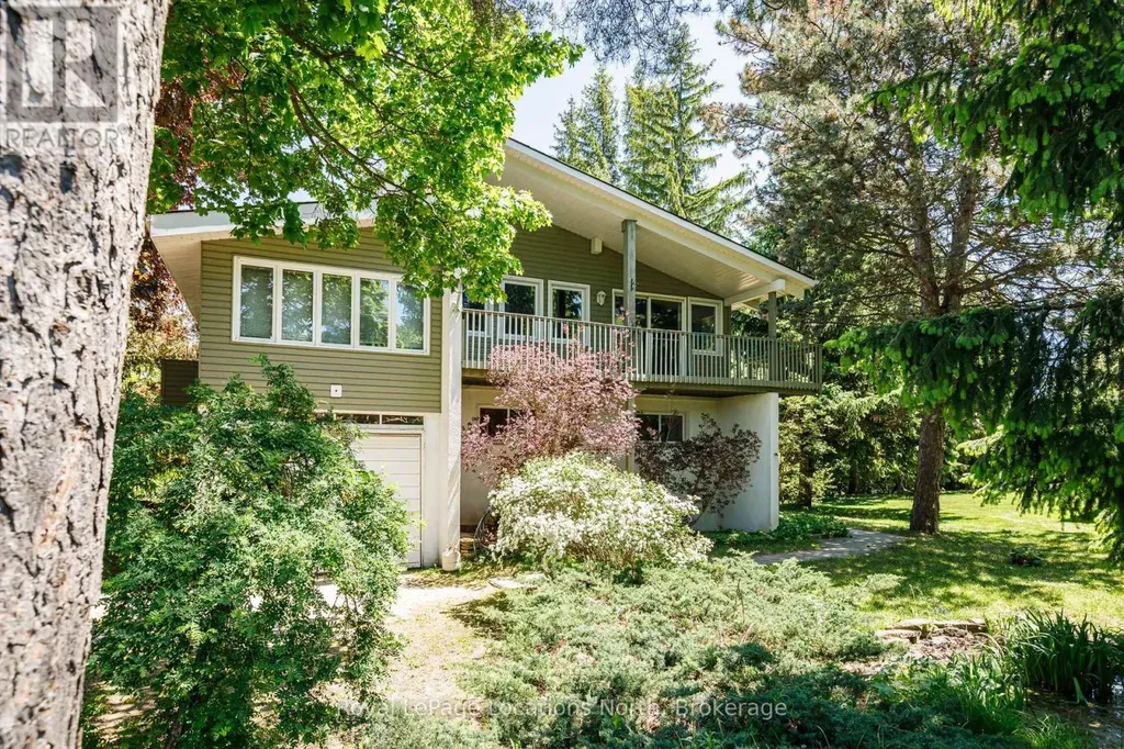 102 Lucille Wheeler Lane Blue Mountains ON L9Y 0P4