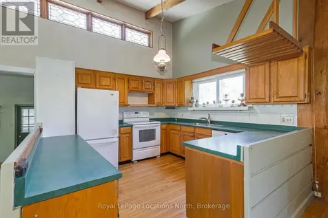102 Lucille Wheeler Lane Blue Mountains ON L9Y 0P4