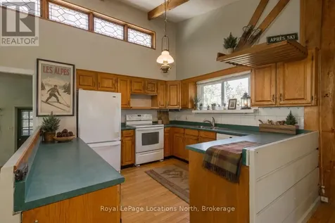 102 Lucille Wheeler Lane Blue Mountains ON L9Y 0P4