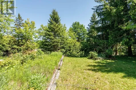 102 Lucille Wheeler Lane Blue Mountains ON L9Y 0P4