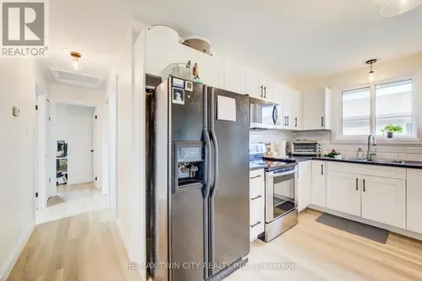 183 Dinison Crescent Kitchener ON N2E 2S6