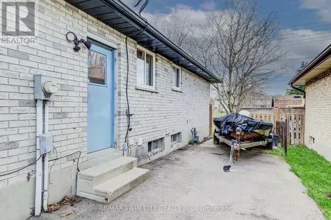 183 Dinison Crescent Kitchener ON N2E 2S6