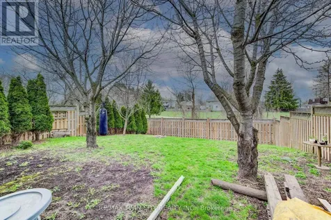 183 Dinison Crescent Kitchener ON N2E 2S6