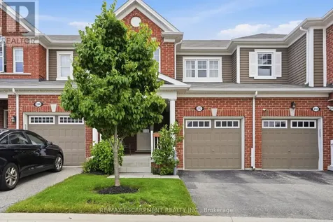 242 Waterbrook Lane Kitchener ON N2P 0H7