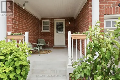 242 Waterbrook Lane Kitchener ON N2P 0H7