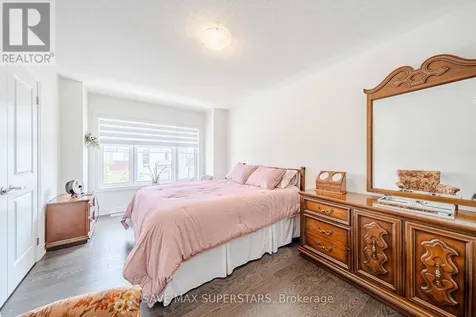 34 Bannister Road Barrie ON L9J 0L5