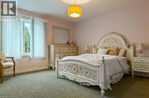 2372 Carrington Place Oakville ON L6J 5P4