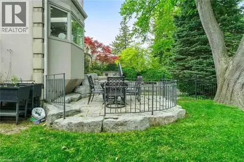 2372 Carrington Place Oakville ON L6J 5P4