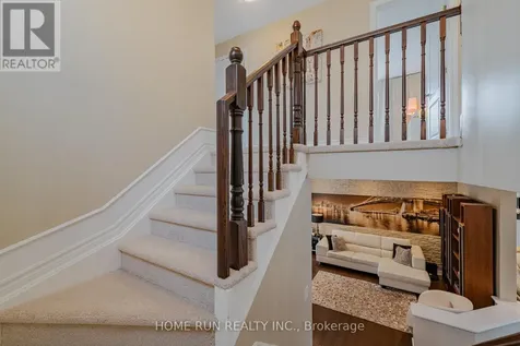 131 Kinghaven Crescent Ottawa ON K2M 0C3
