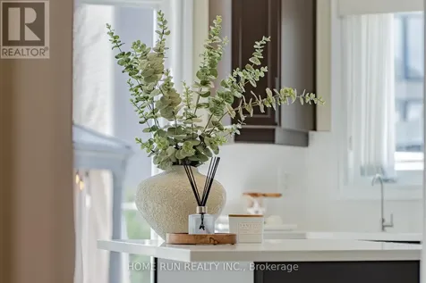 131 Kinghaven Crescent Ottawa ON K2M 0C3