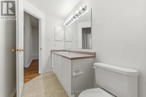 11 Saffron Court Ottawa ON K2J 4R7