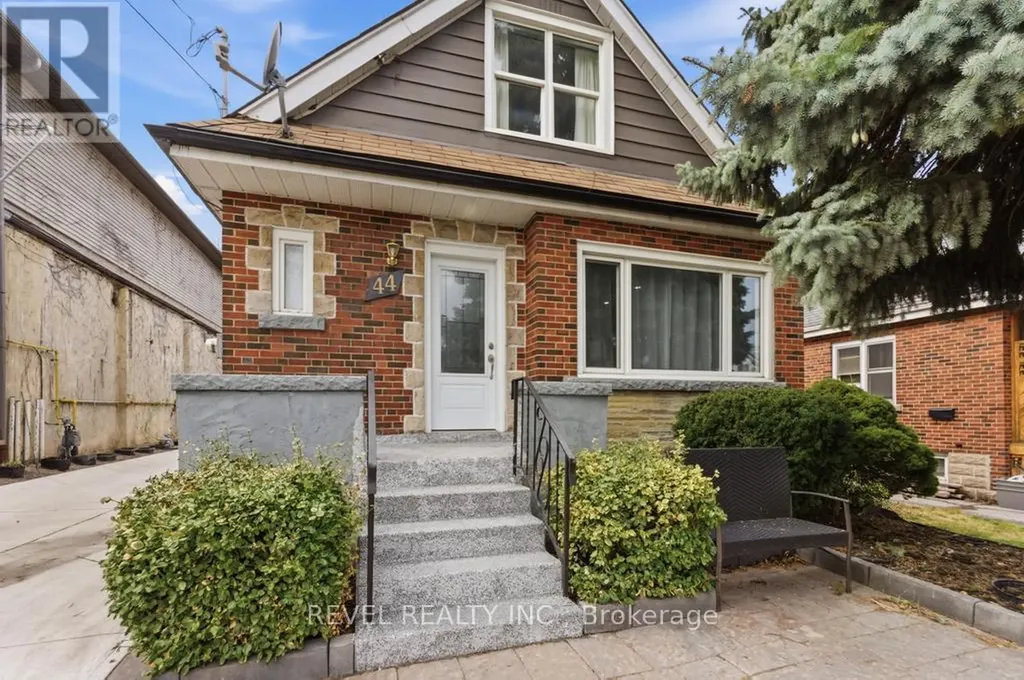 44 Jefferson Avenue Hamilton (bartonville) ON L8H 1A7