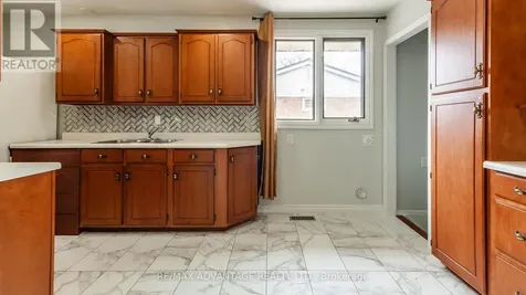 190 Fairview Avenue St. Thomas ON N5R 5K4
