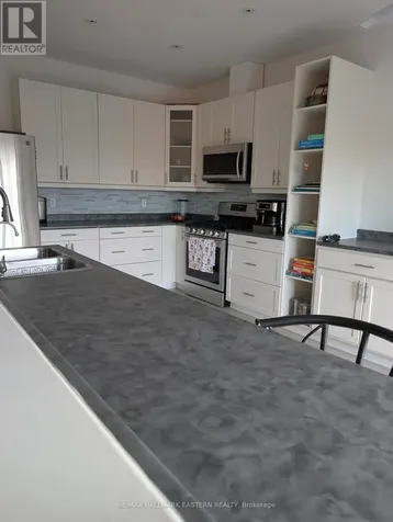 31 Paul Rexe Boulevard East Otonabee-south Monaghan ON K9J 0G4