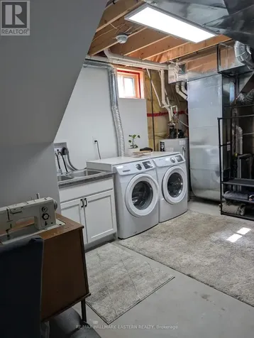 31 Paul Rexe Boulevard East Otonabee-south Monaghan ON K9J 0G4