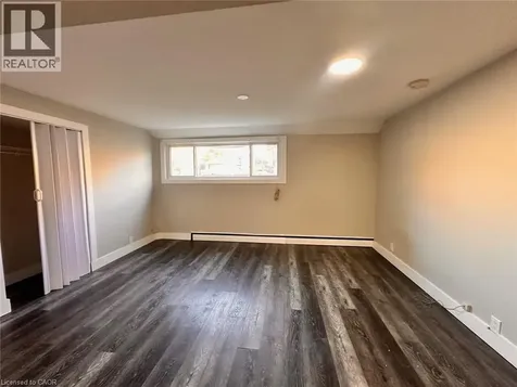 142 Fourth Avenue Kitchener ON N2C 1P1