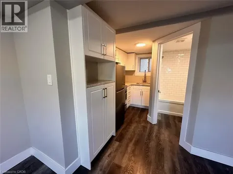 142 Fourth Avenue Kitchener ON N2C 1P1