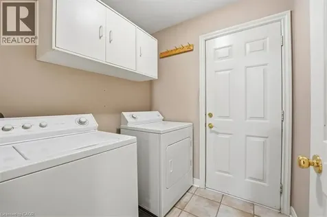 9 Evelyn Court Fonthill ON L3E 0R7