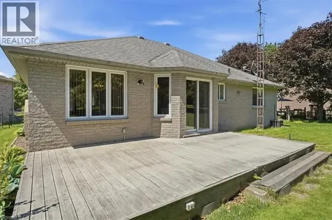 9 Evelyn Court Fonthill ON L3E 0R7
