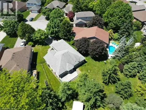 9 Evelyn Court Fonthill ON L3E 0R7