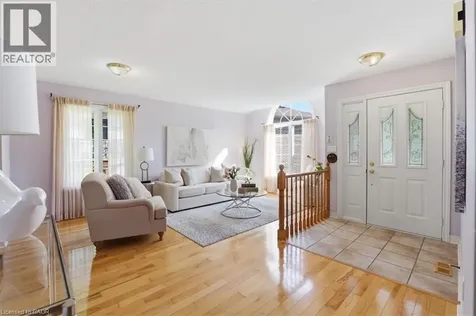 9 Evelyn Court Fonthill ON L3E 0R7