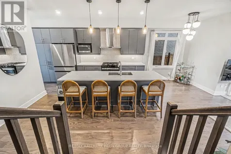 618 Mikinak Road Ottawa ON K1K 3X7