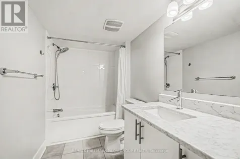618 Mikinak Road Ottawa ON K1K 3X7