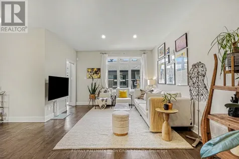 618 Mikinak Road Ottawa ON K1K 3X7